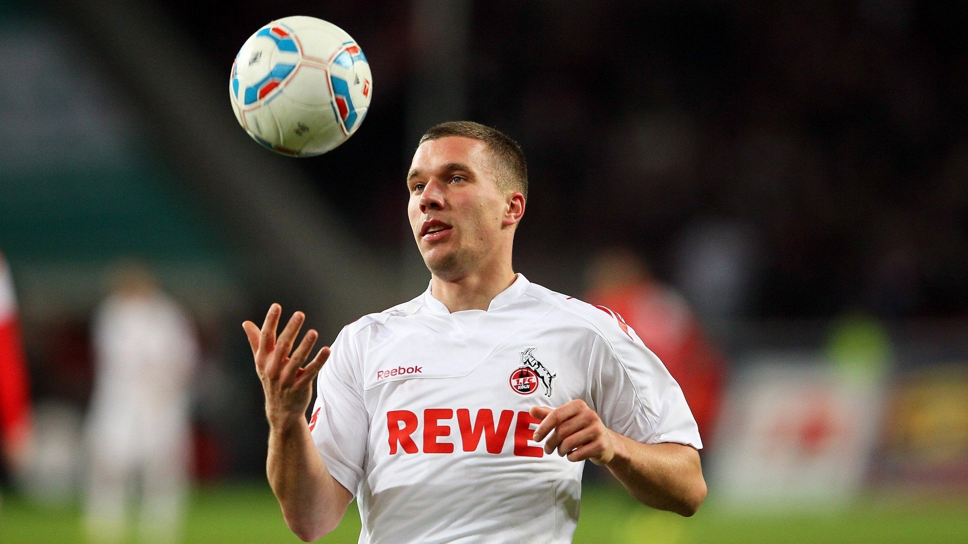 阿扎伦卡新星领先优势明显表现突出，瑞士队前途光明！气势如虹延续